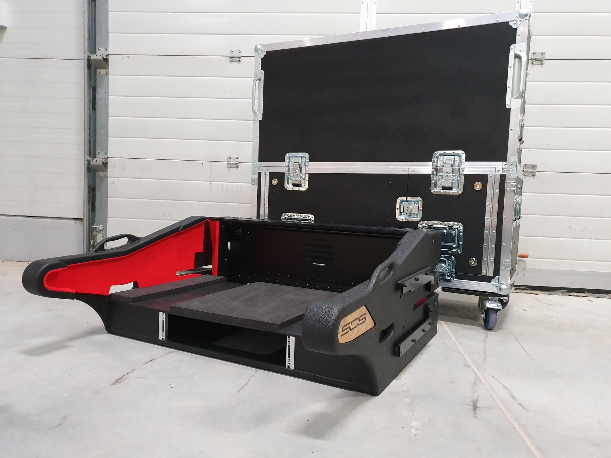 ProX Flip-Ready Detachable Easy Retracting Hydraulic Lift Case With 2U for Digico SD8 Digital Mixing Console by ZCase®