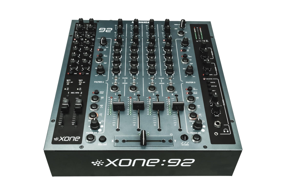 Allen & Heath Xone:92 MK2 - Analog 4-channel DJ Mixer.