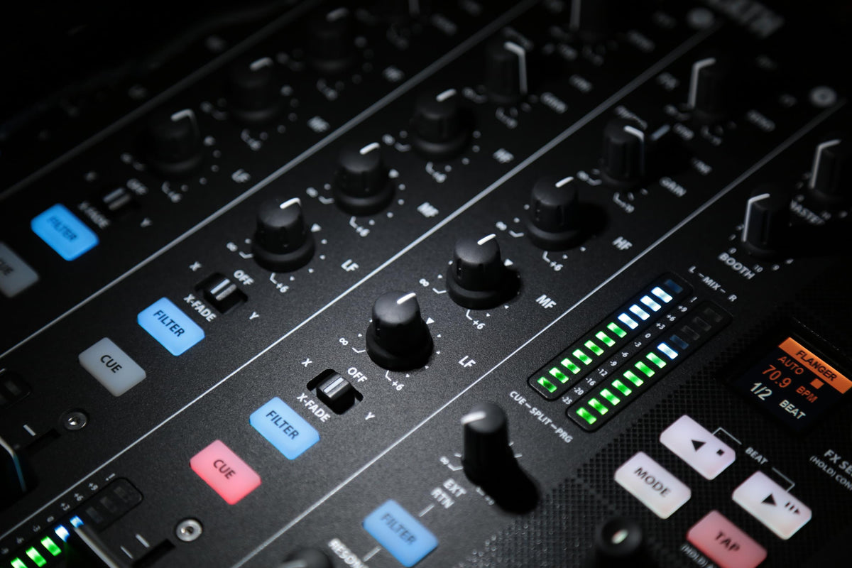 Allen & Heath XONE:PX5 - 4+1 Channel Analog DJ Performance Mixer with Integrated 20 Channel Soundcard.