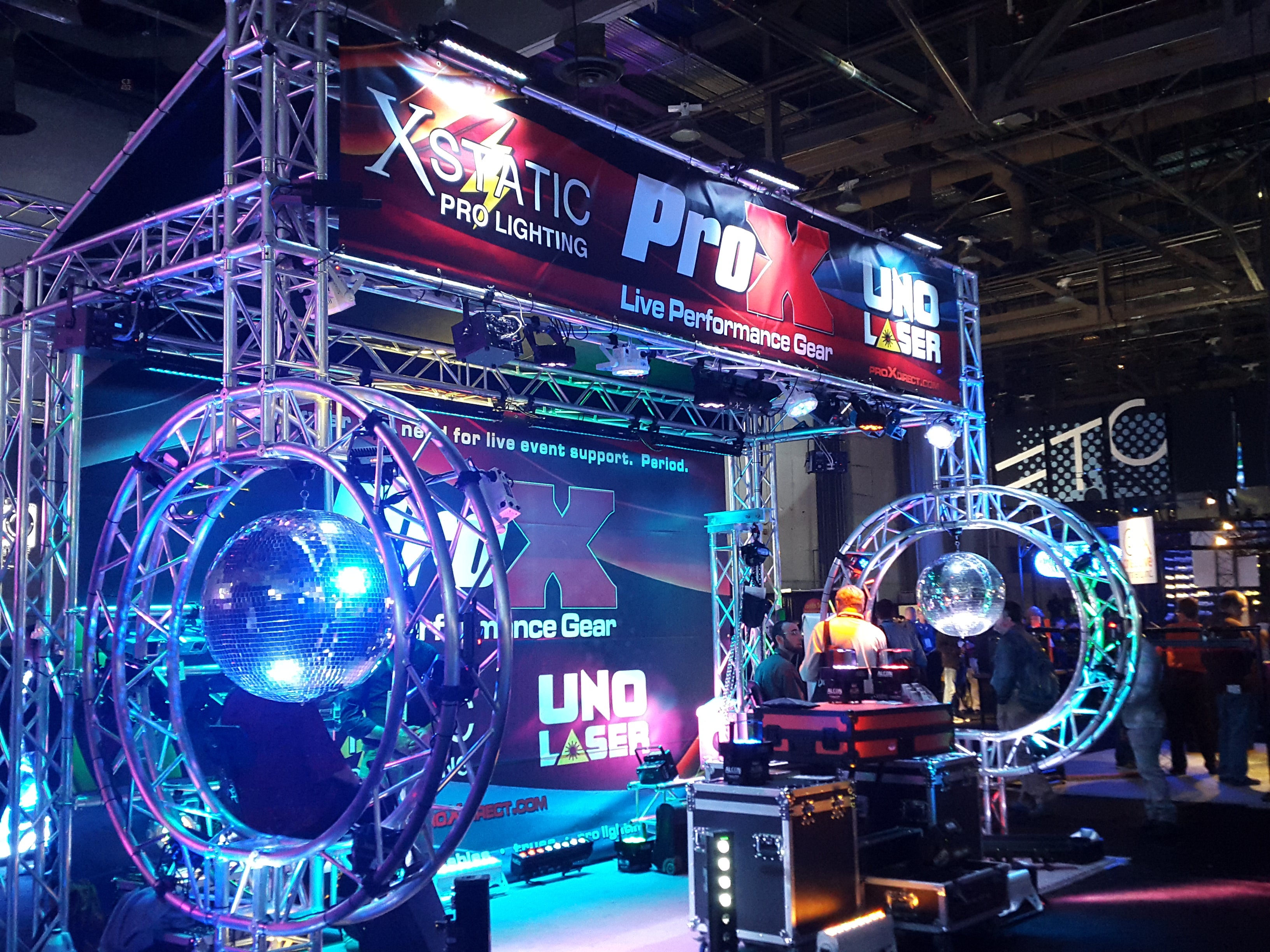ProX Double Circle 10X20 Exhibition Module Stand Truss Package