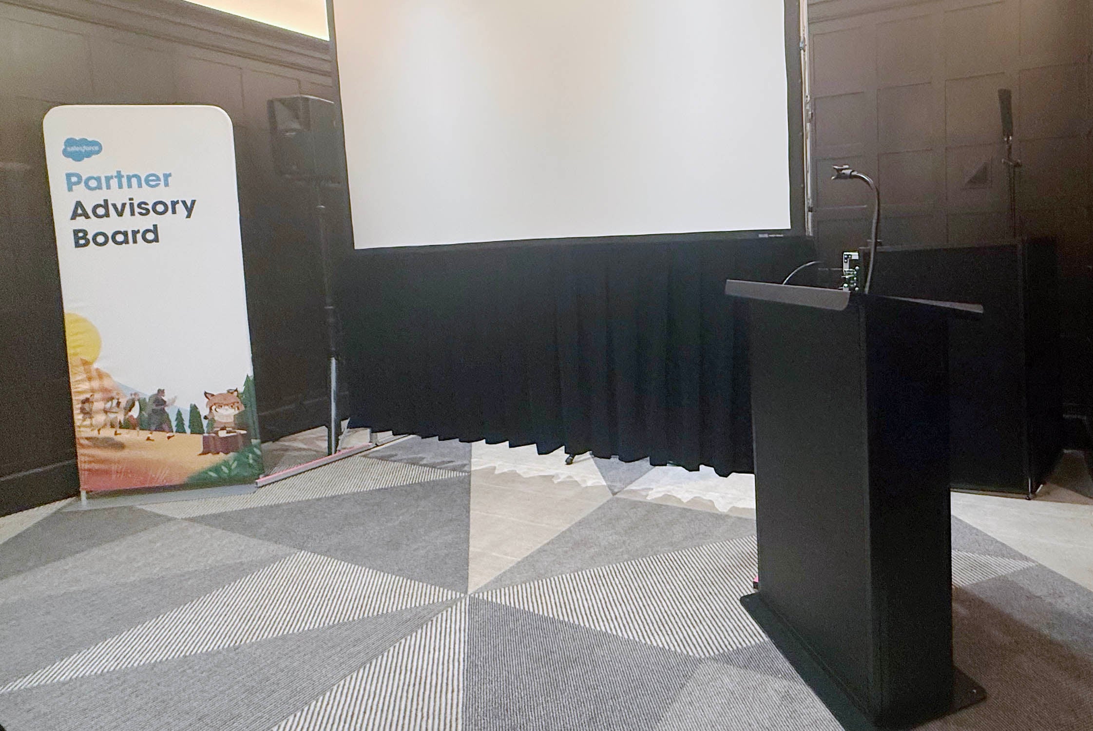 ProX Maestro Multi-Media Lectern Podium For LED Flatscreen TVs up to 32" with 2 Gooseneck Mic Stands Black Finish