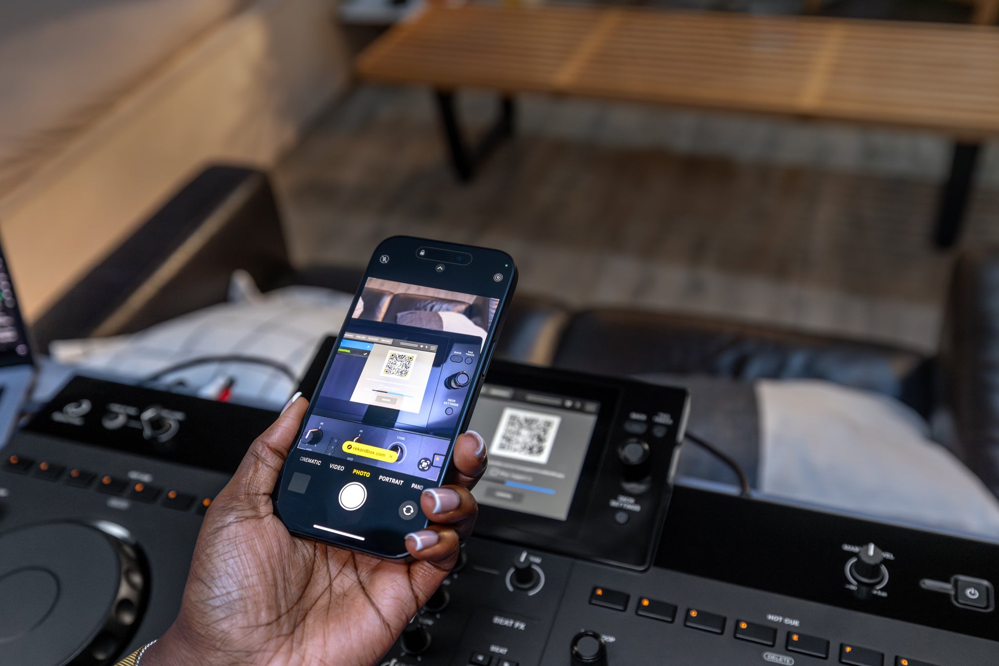 AlphaTheta XDJ-AN - All-in-one DJ System