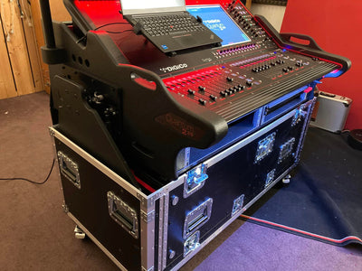 ProX Digico Q225 Quantum 225 Flip-Ready Hydraulic Console Easy Retracting Lifting Flight Case with 2U Rack and wheels