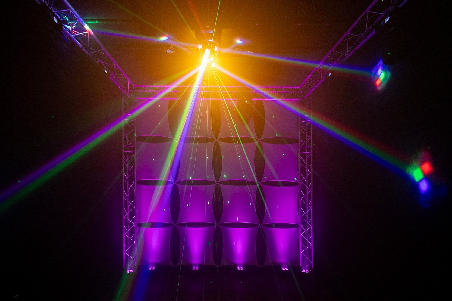 Colorkey Droid FX - Multi-Effect Moving-Head with LED Beams