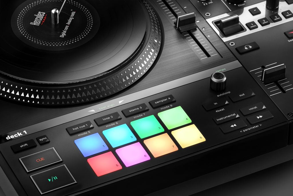 Hercules DJ Control Inpulse T7 - 2-Channel DJ Controller for Serato & Djuced with 7" spinning platters